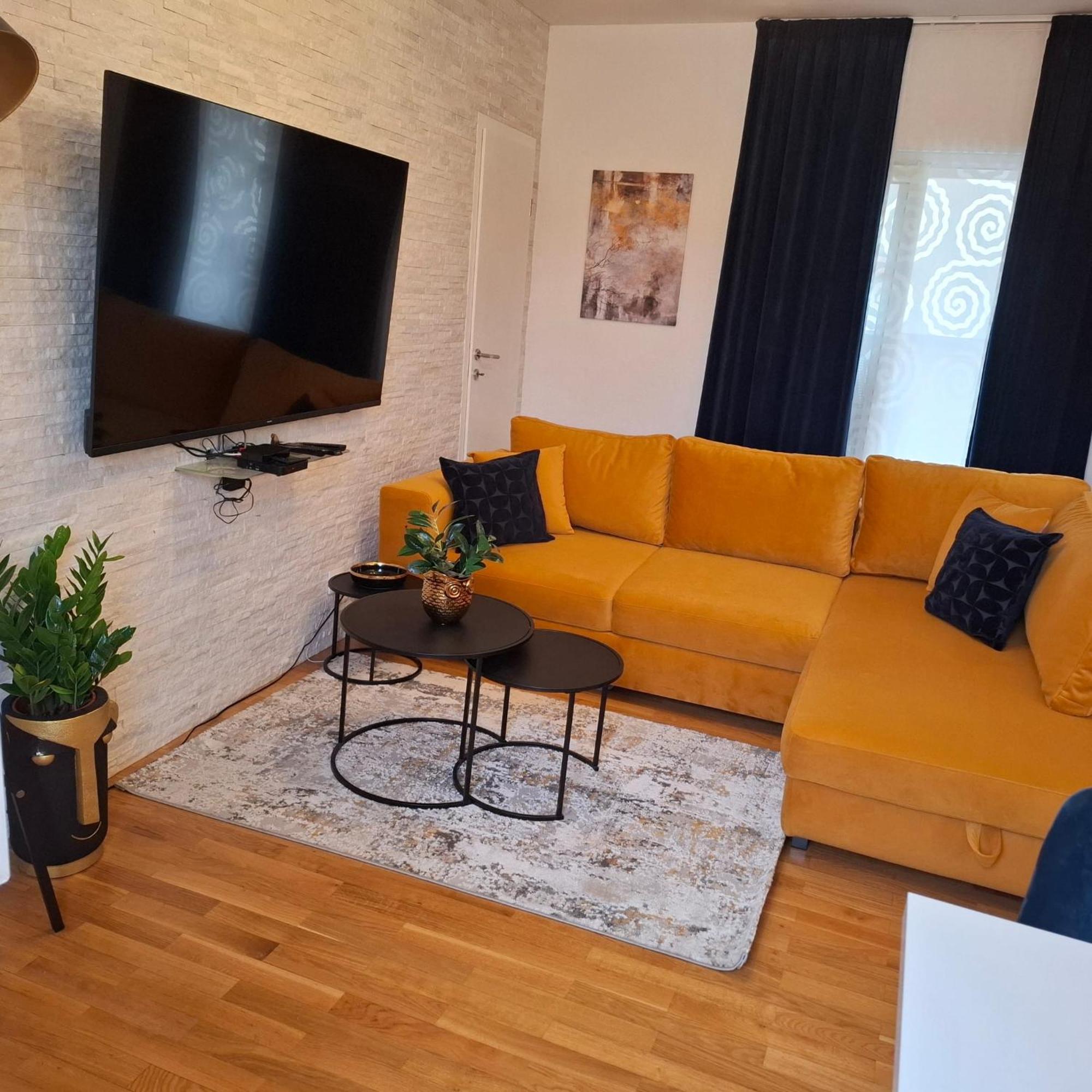 Apartments Sonja สปลิท ภายนอก รูปภาพ