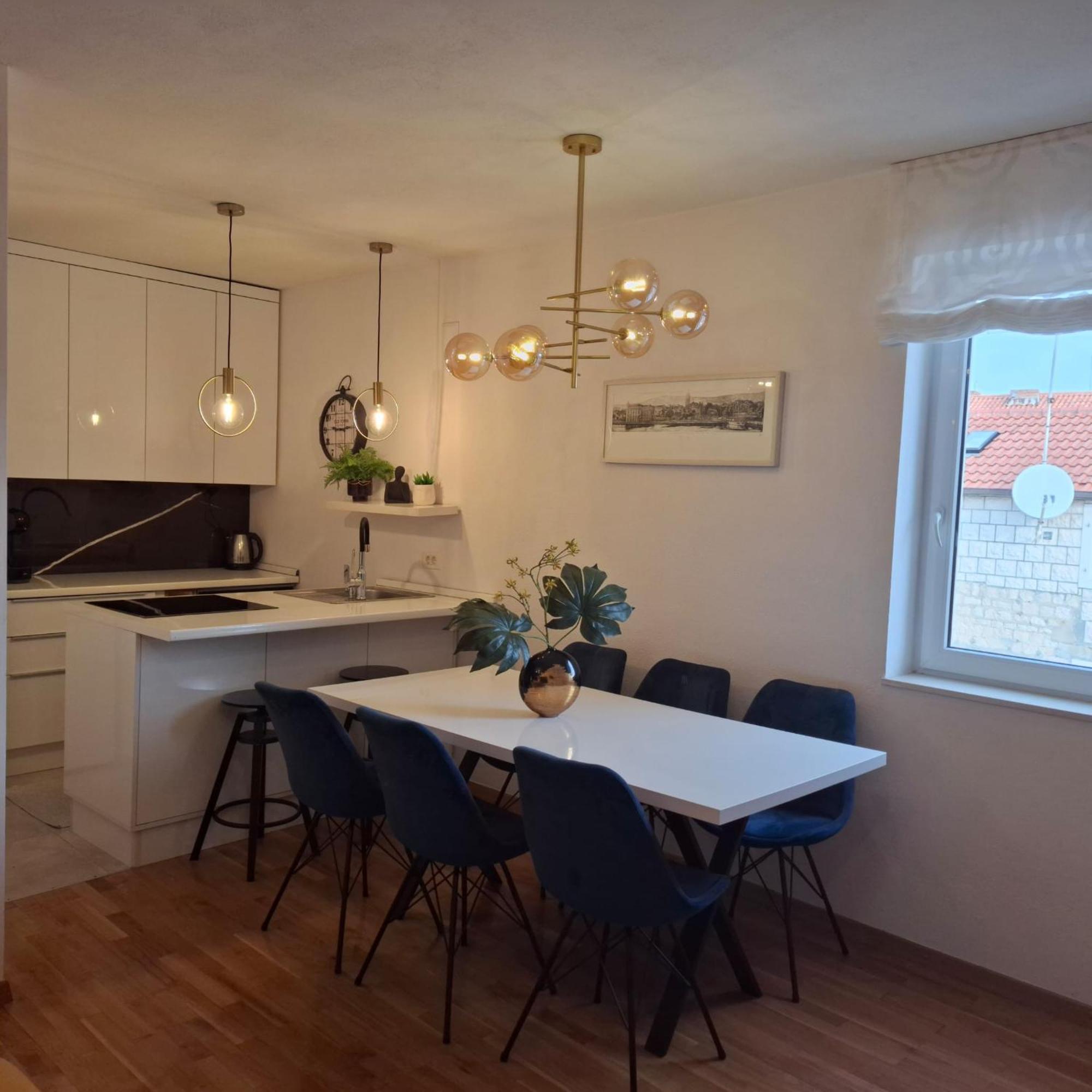 Apartments Sonja สปลิท ภายนอก รูปภาพ