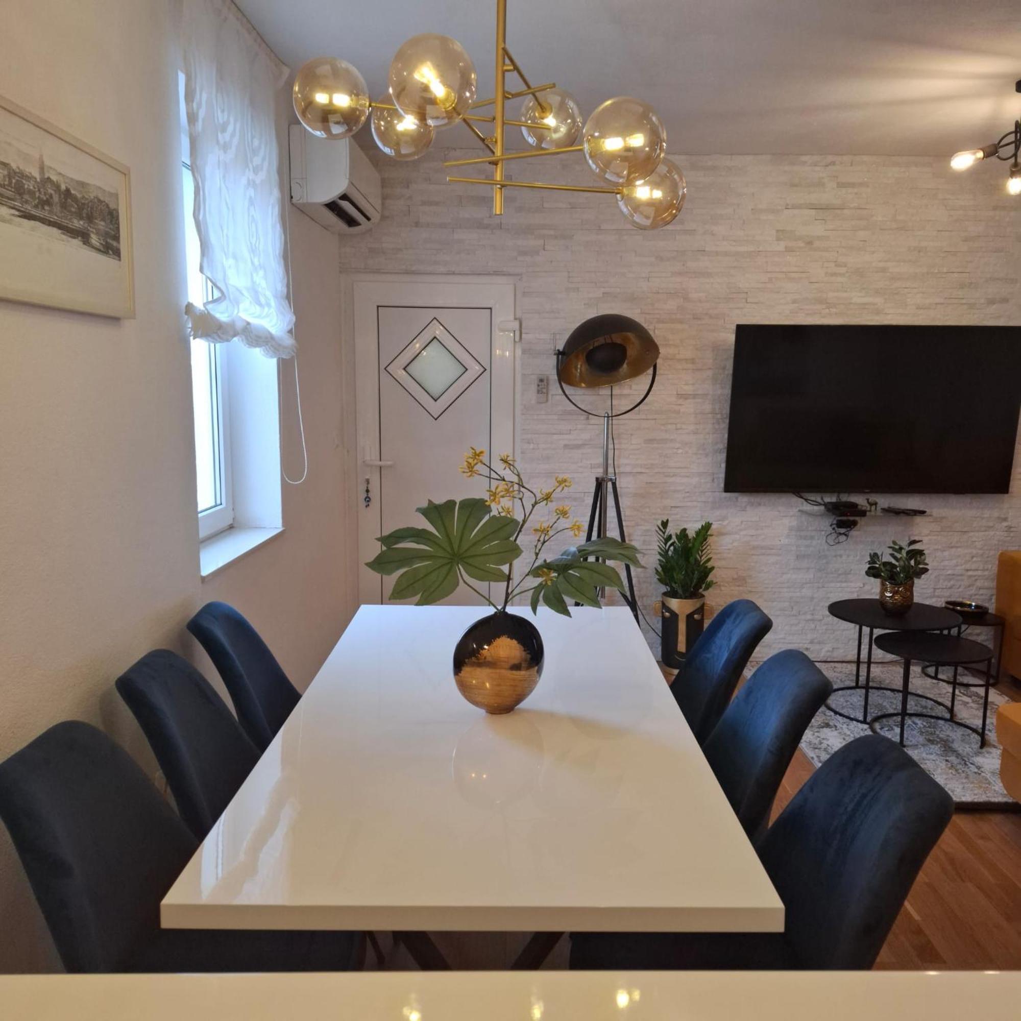 Apartments Sonja สปลิท ภายนอก รูปภาพ